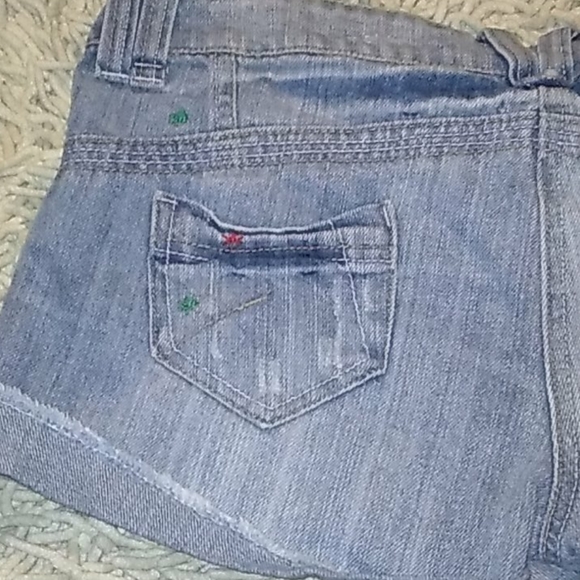 Rue 21 jean shorts size 3/4 - Picture 7 of 8